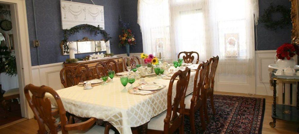 Hickory House Inn أناكوندا المظهر الخارجي الصورة