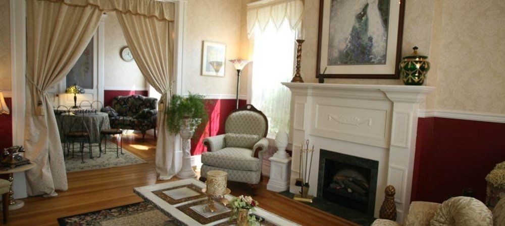Hickory House Inn أناكوندا المظهر الخارجي الصورة