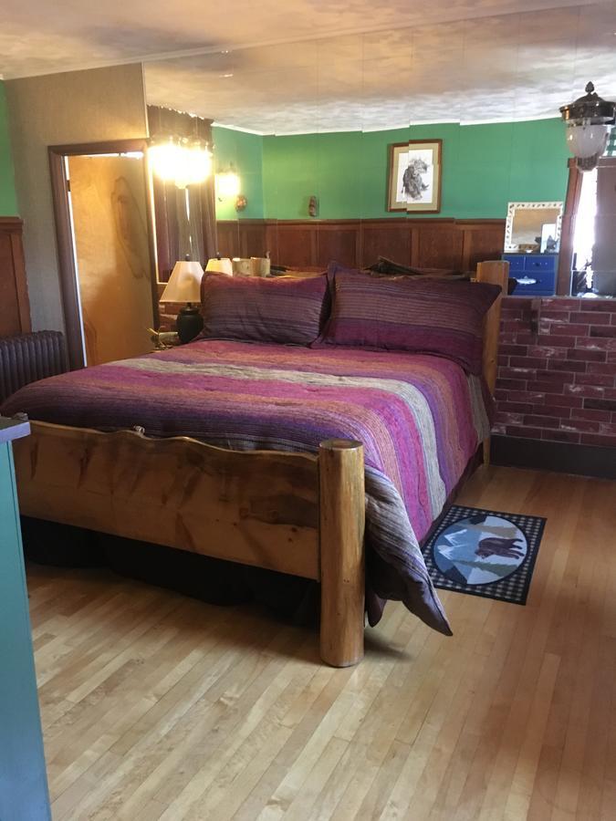 Hickory House Inn أناكوندا المظهر الخارجي الصورة
